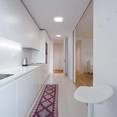 Benfica Prime Terrace Ii By Homing *