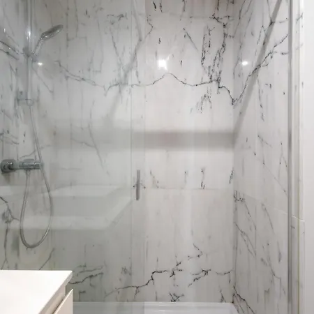 Benfica Prime Terrace Ii By Homing Daire