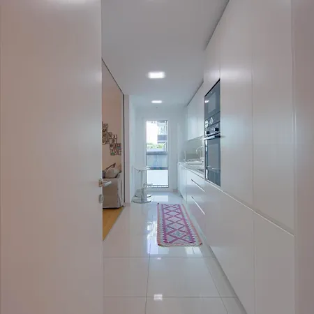 Benfica Prime Terrace Ii By Homing *